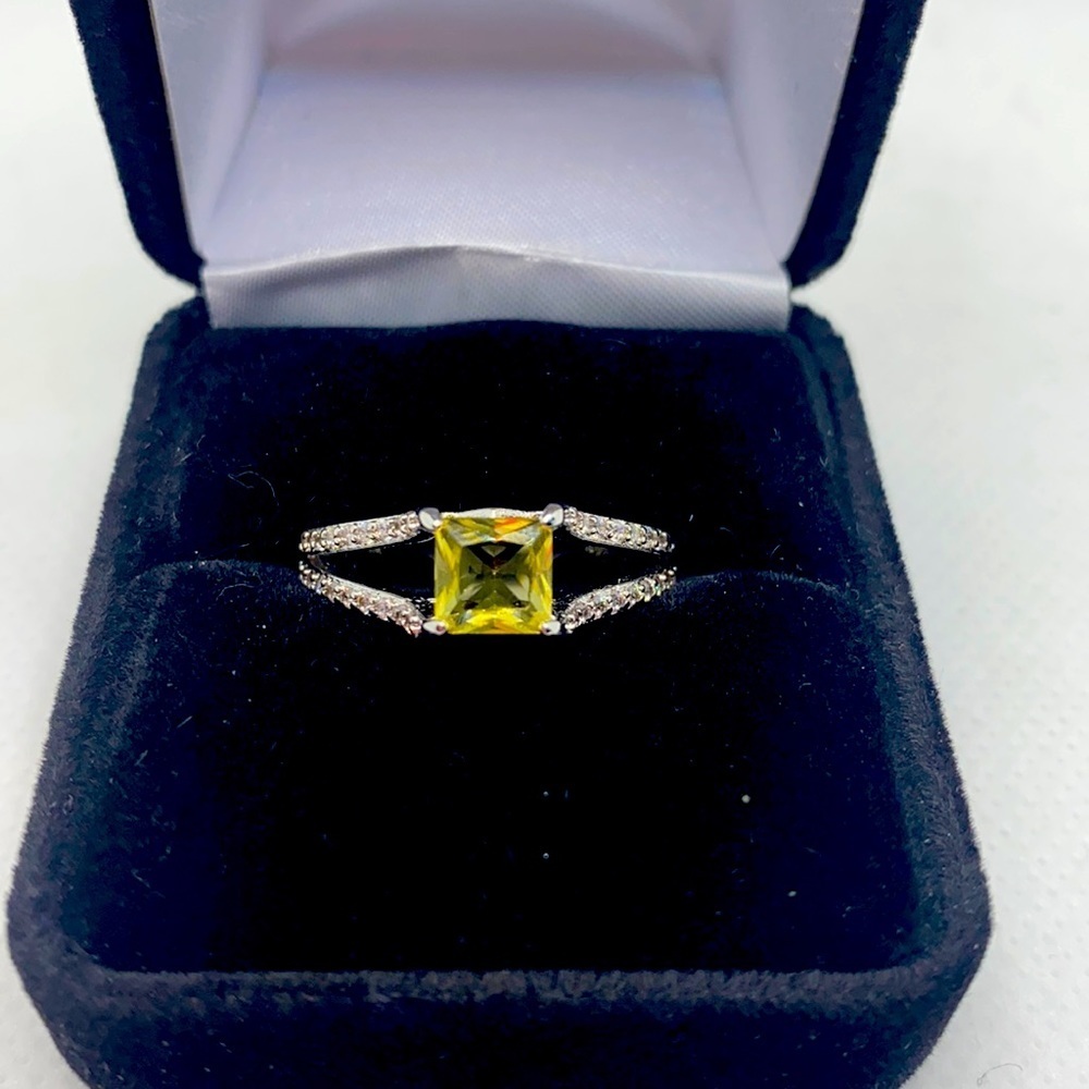 Light citrine & white topaz ring size 7